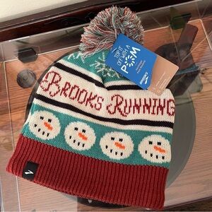 ☃️ Brooks Running Heritage Pom Beanie, Winter Hat, Brooks, NWT